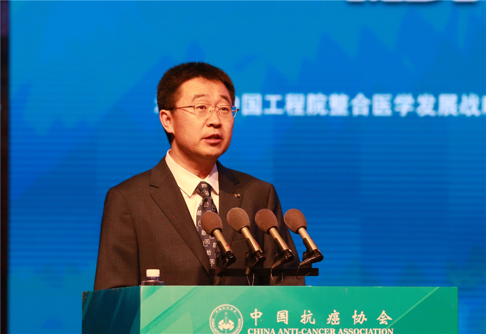 1685929711725016848.jpg 6两天的巡讲里,主办方特别邀请省卫健委主任张浩、省卫建委副主任白育萍以及专家团队,这句话前面.jpg