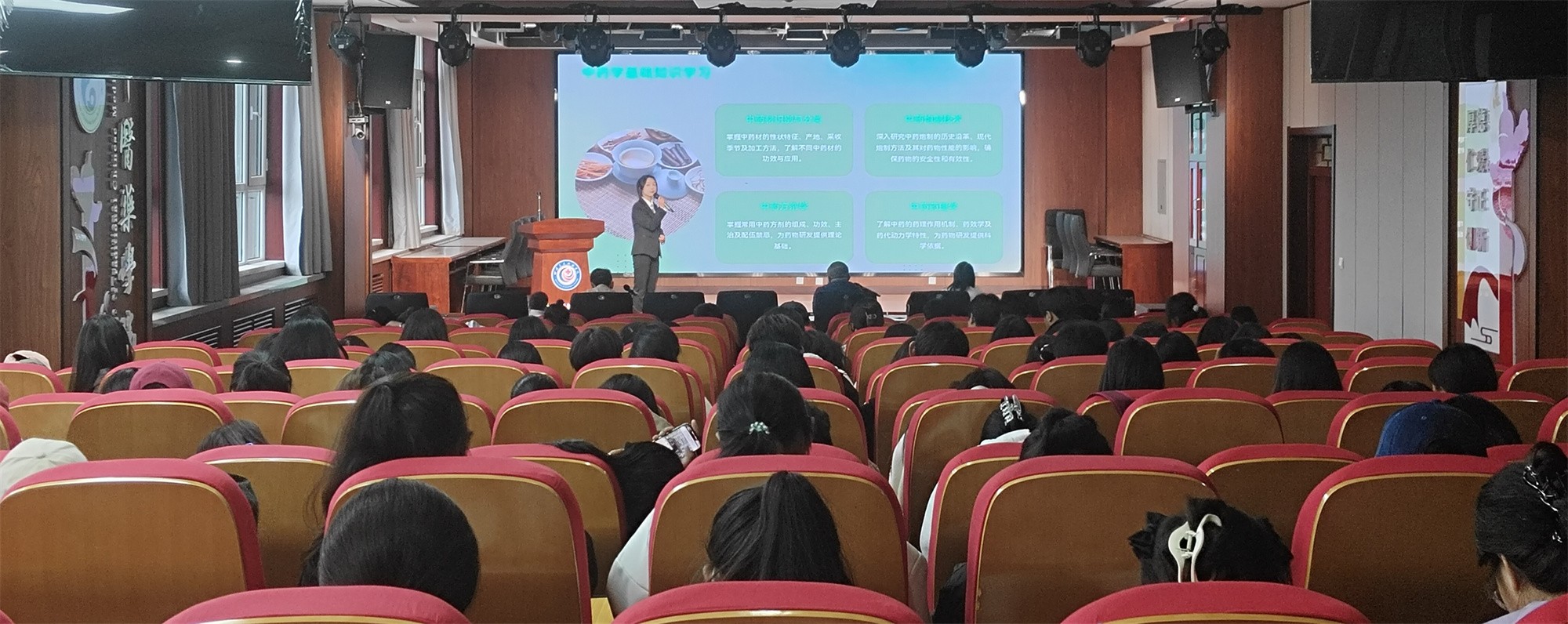 1728468317608011386.jpg 2.jpg